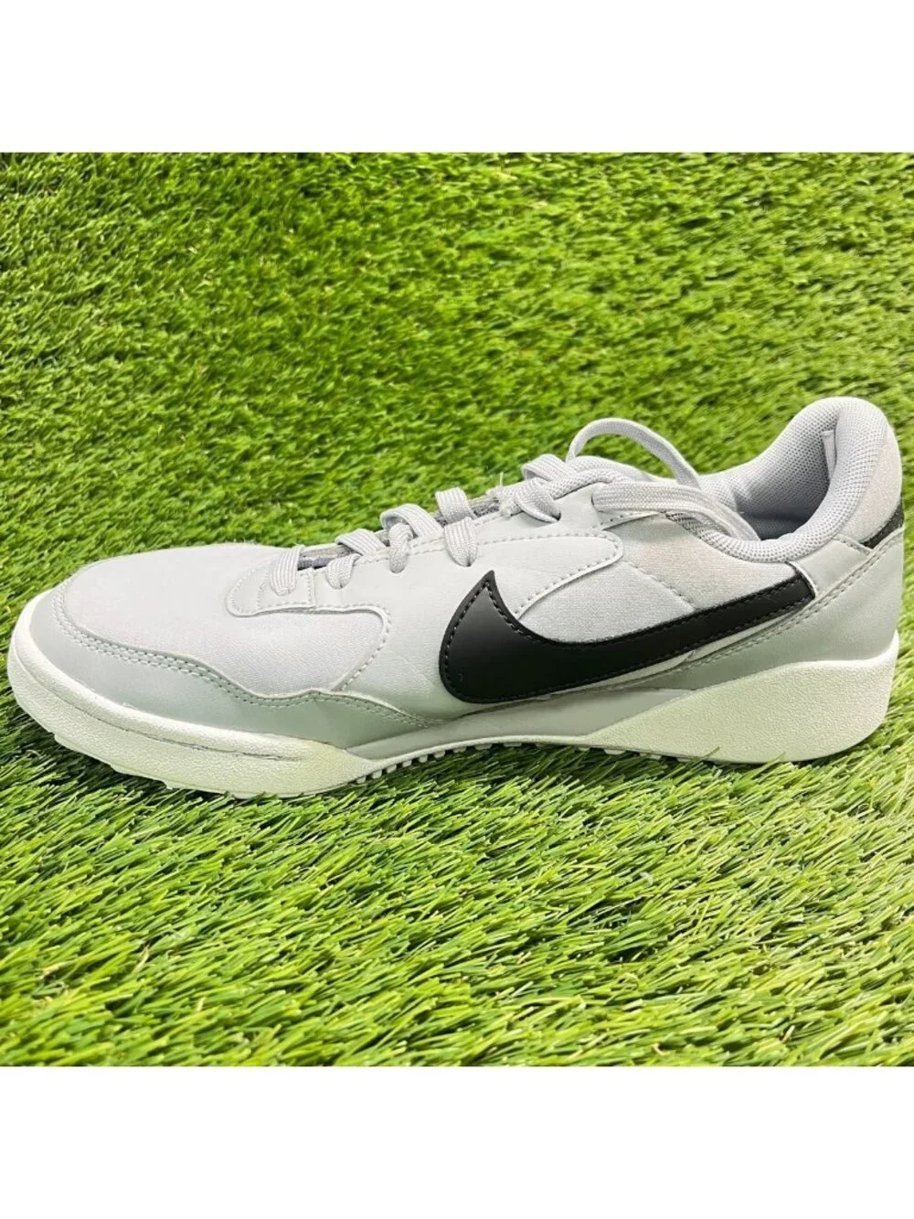 Nike Terra Manta Boys Size 5.5Y Gray Black White Athletic Running Shoes Sneakers